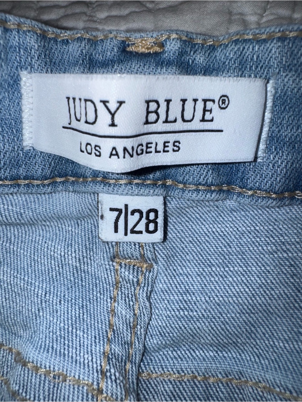 Judy Blue Boyfriend Fit Jeans 7/28 Distressed Raw Hem Light Wash Stretch Denim - Picture 5 of 7